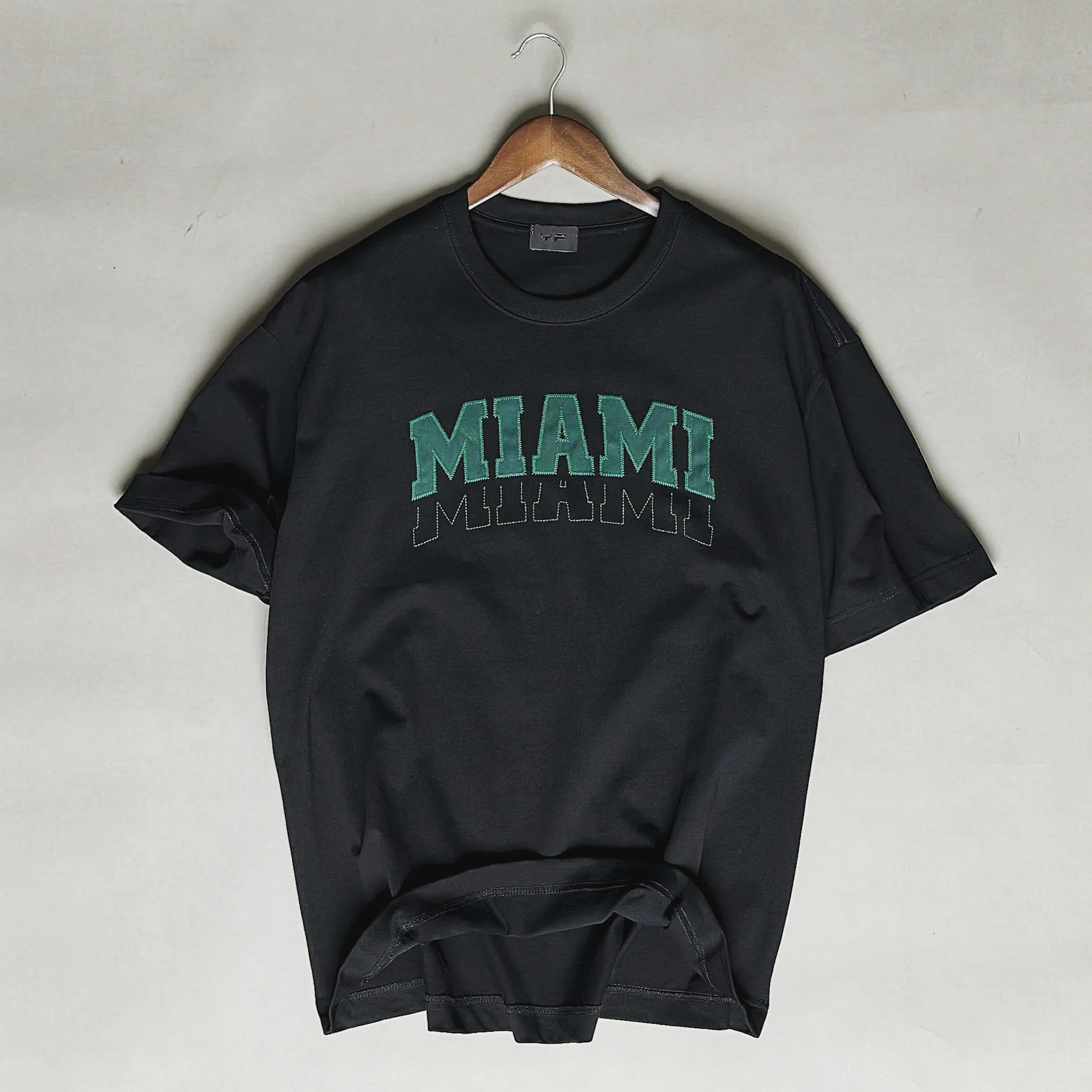 Men Letter Graphic Drop Shoulder Tee